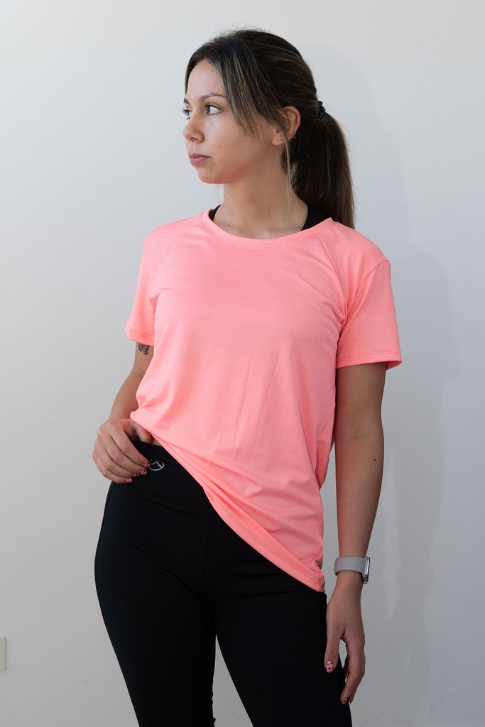 Remera Atenea Adventure Coral Neon